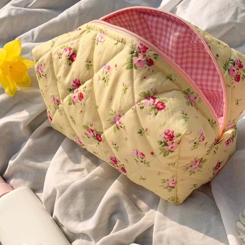 Cute Floral Travel Makeup Pouch Large Quilted Makeup Organizer Storage Bag with Zipper Skincare Bag Soft for Women and Girls