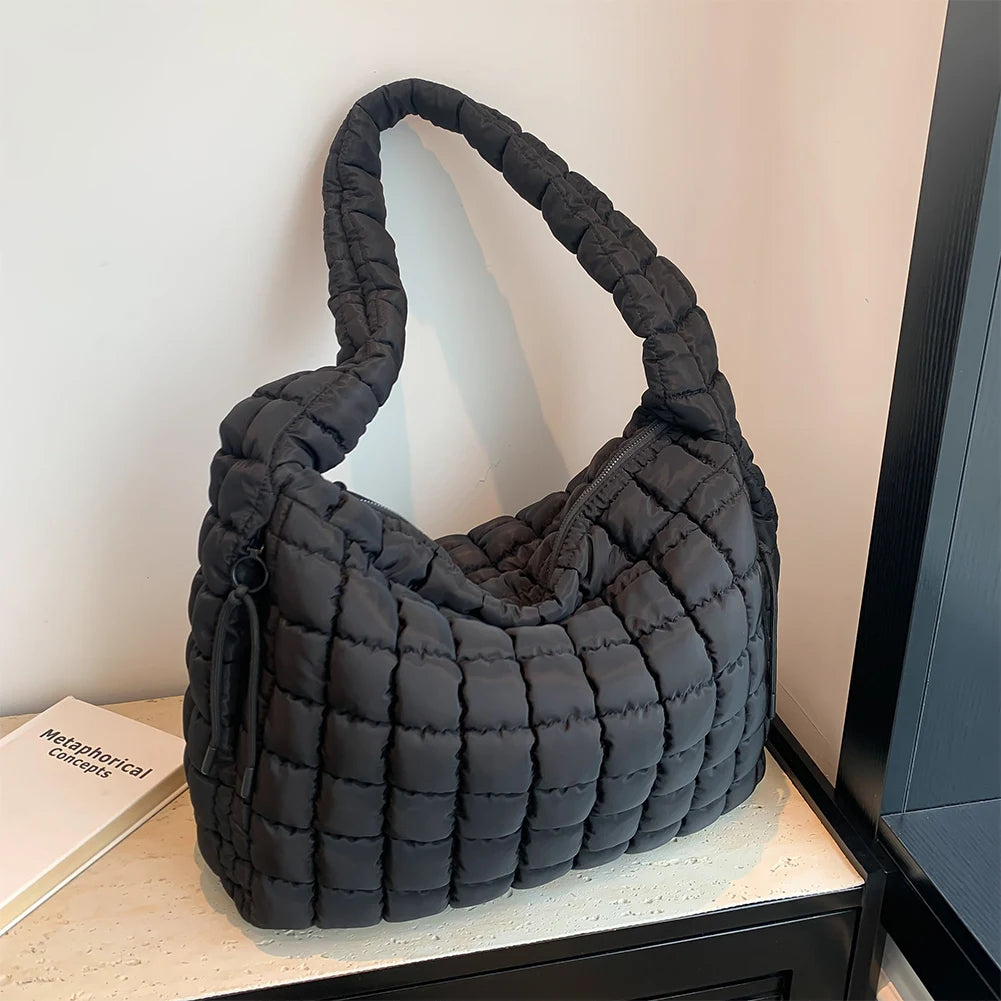 Women Puffer Shoulder Bag Padding Hobo Bag Large Capacity Puffy Shoulder Bag Solid Color Zip Closure for Outdoor Travel