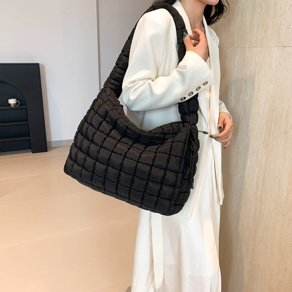 Women Puffer Shoulder Bag Padding Hobo Bag Large Capacity Puffy Shoulder Bag Solid Color Zip Closure for Outdoor Travel