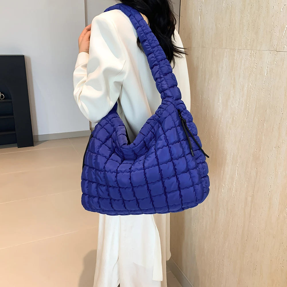 Women Puffer Shoulder Bag Padding Hobo Bag Large Capacity Puffy Shoulder Bag Solid Color Zip Closure for Outdoor Travel