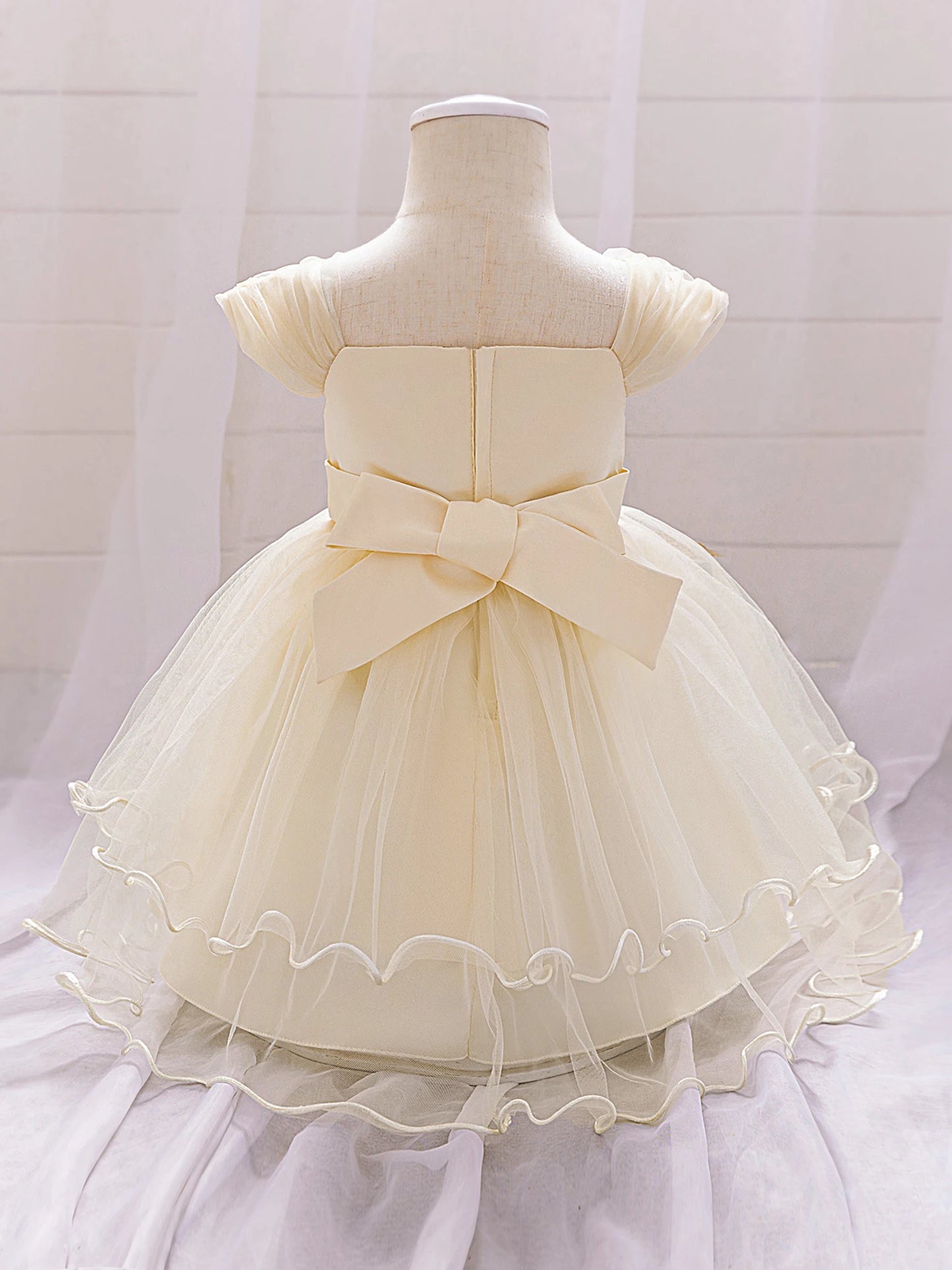 Elegant Toddler Girl s Party Dress with 3D Floral Embellishments and Cap Sleeves Perfect for Wedding or Birthday Celebration