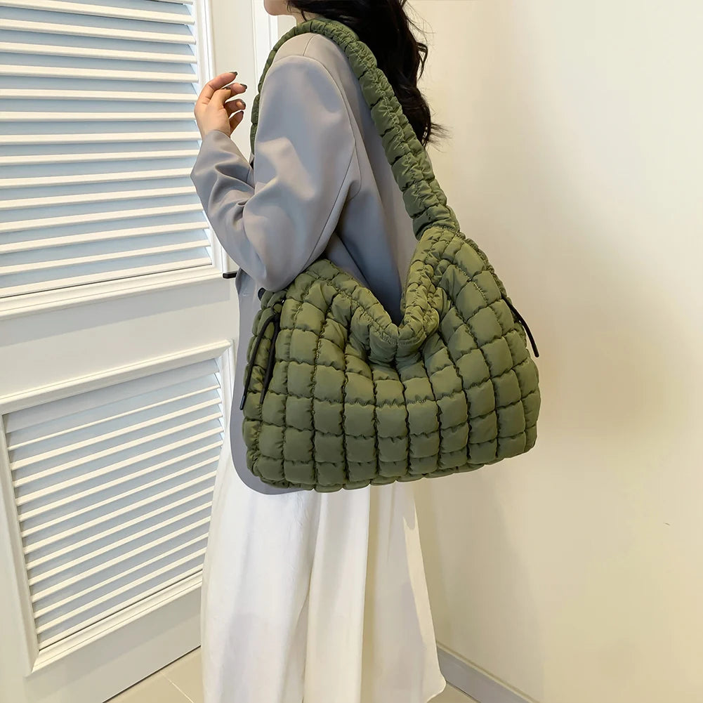 Women Puffer Shoulder Bag Padding Hobo Bag Large Capacity Puffy Shoulder Bag Solid Color Zip Closure for Outdoor Travel