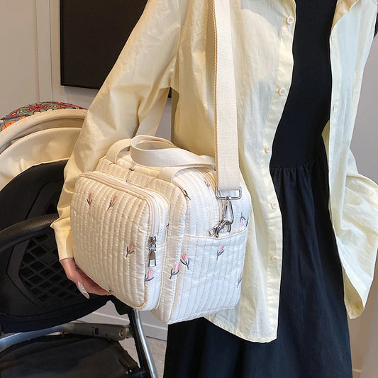 Bear/Flower Quilted Utility Tote Bag Multifunctional Travel Diaper Tote Adjustable Strap Crossbody Maternity Bag Luggage Bag